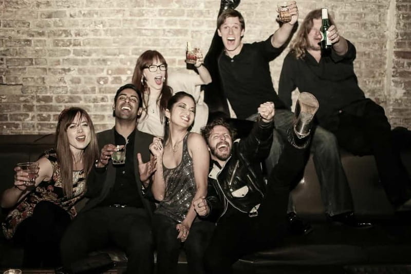 Belgrade: Bar Pub Club Crawl with 1 Hour Unlimited Drinks - Starting at Studentski Park
