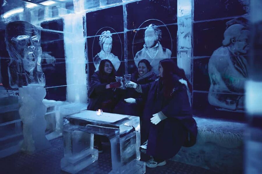 Bergen: Magic Ice Bar Entry Ticket with Welcome Drink - The ice bar and your included drink