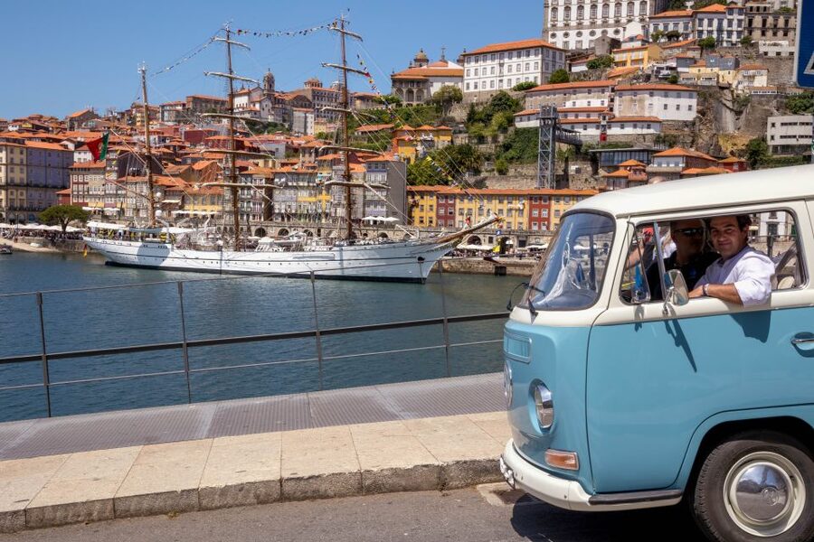 Best views to Porto from Gaia. VW Kombi tour with cocktail - Who will enjoy this most