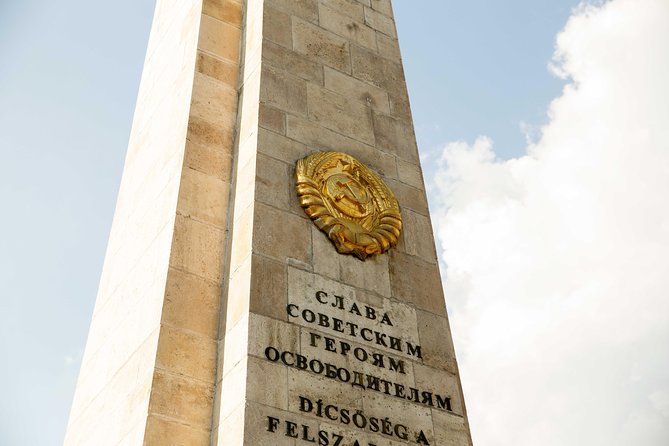 Born Under The Red Star - Communist tour with Coffee in a Retro Bar - The Liberty Statue and the meaning of freedom