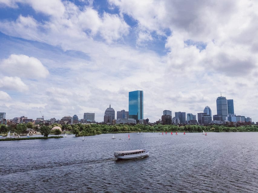 Boston: Charles River Sunset and Cocktail Cruise - The opening stretch: Boston and Cambridge from the water