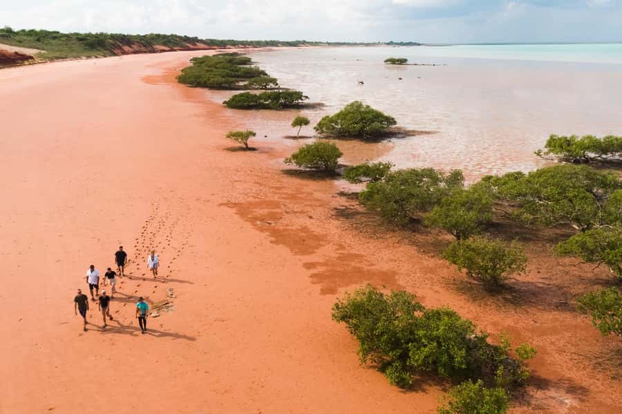 BROOME: DINOSAUR ADVENTURE CRUISE - With Tapas and Cocktail - Five courses, cocktails, and a waterfront finish