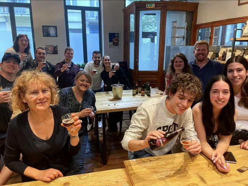 Brussels: Belgian Beer Tasting and Course at a Private Bar - What happens inside The Unusual Cafe