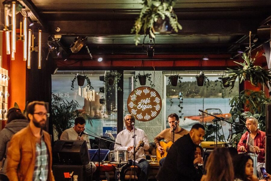 Brussels: Private Beers, Bars, and Live Music Tour by Night - A private night built around your tastes