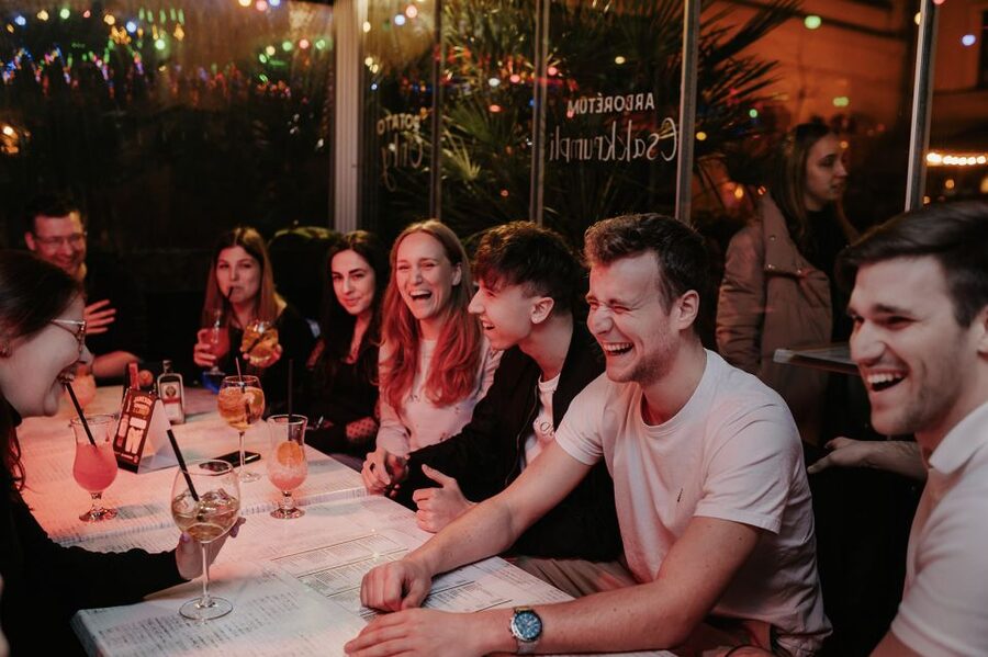 Budapest: Bar Crawl with a Local Guide - Key points to know before booking