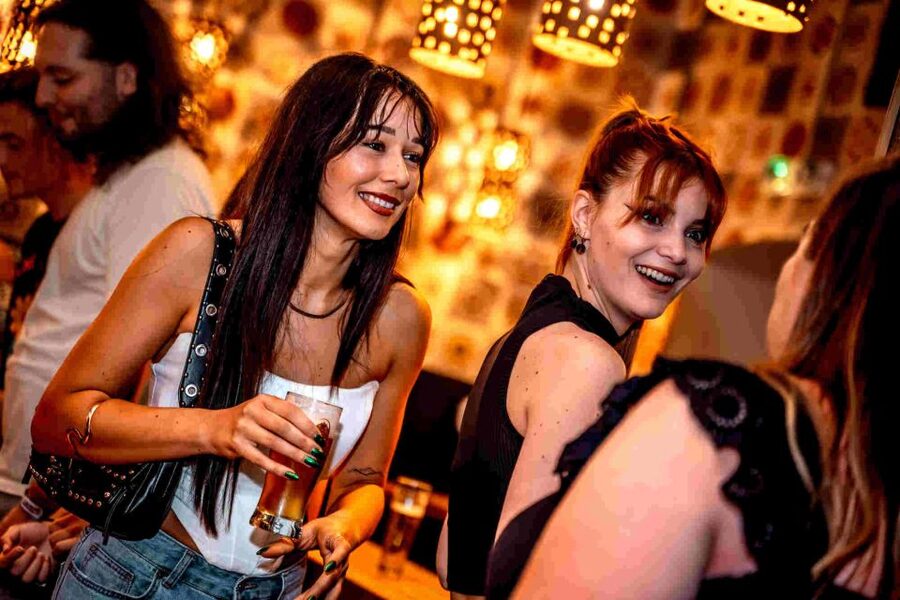 Budapest: Ruin Bar Pub Crawl with Entry Tickets - Moving between four venues without losing the group