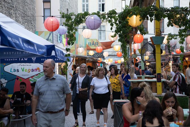 Budapest Ruin Bars Evening Walking Tour with Drinks & Street Food - The guides are a major part of the experience