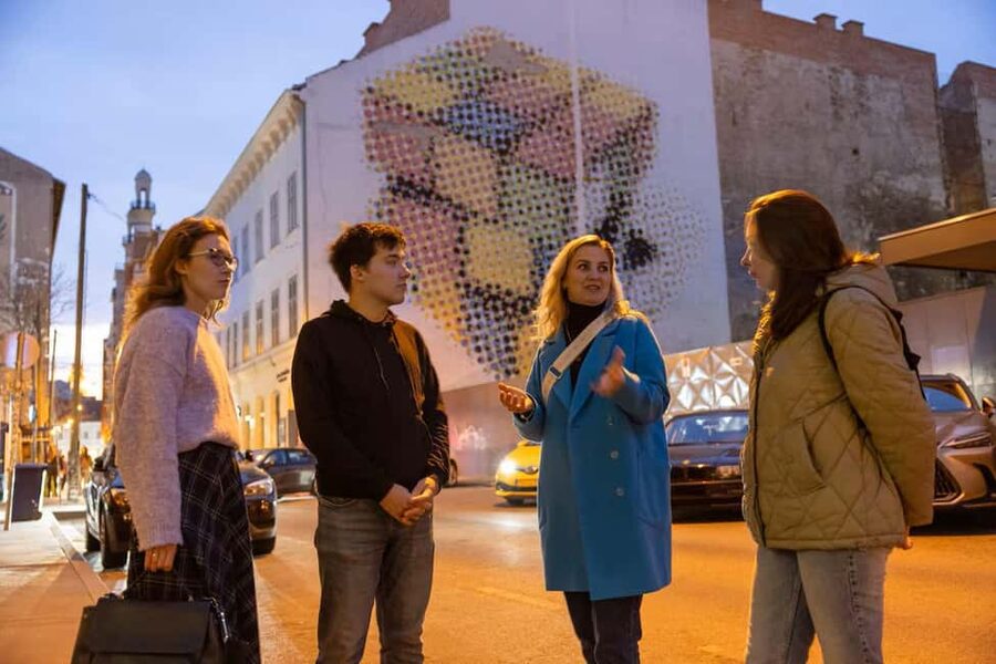 Budapest: Ruin Bars, Street Art, and Jewish Quarter Tour - Why this Budapest tour works as an introduction