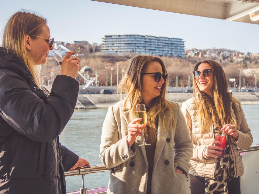 Budapest: Sunset Cocktail Cruise - Practical tips for a better ride