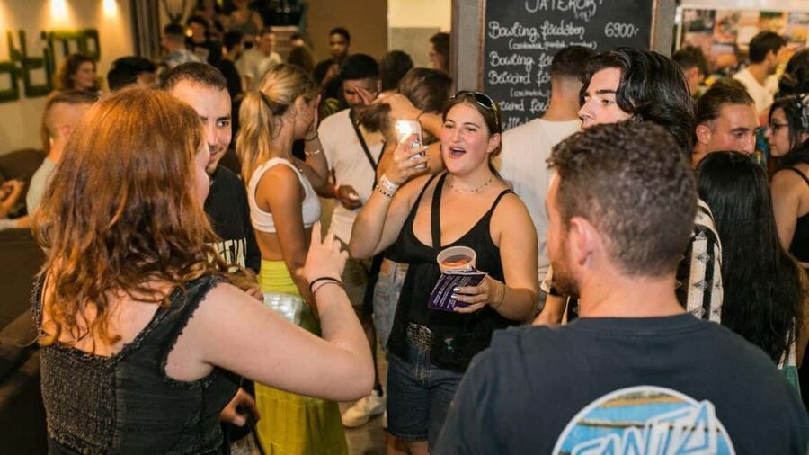 Budapest: Unmissable Bar Crawls with Shots & VIP Club Entry - The first bar, where the group takes shape