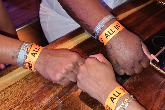 Cabo Bar Crawl - The BEST Bar and Clubs in Cabo - Cabo Shots and the final club stretch