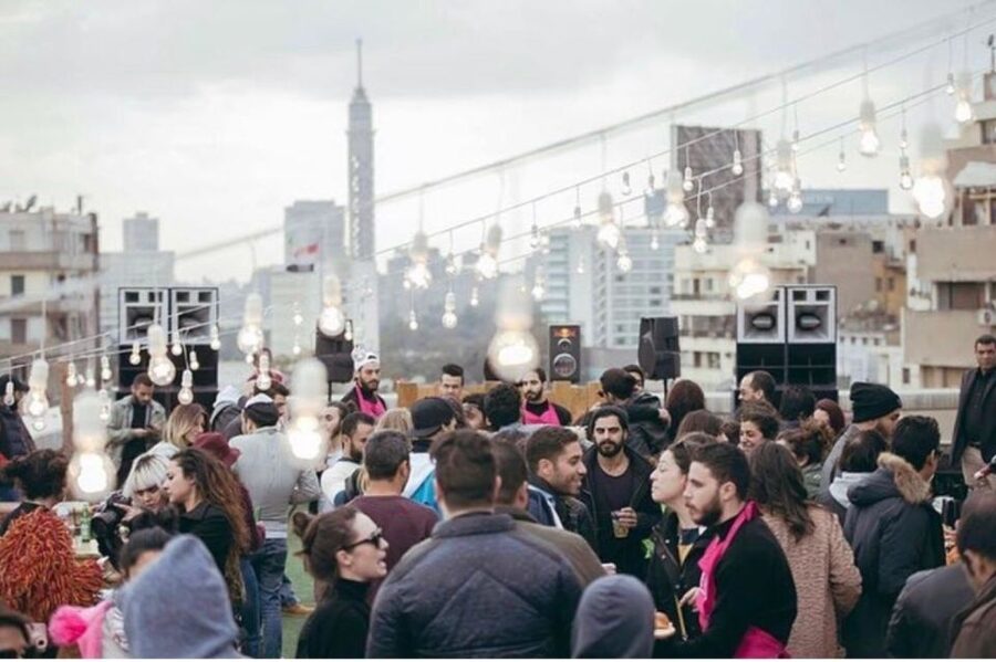 Cairo: Pub Crawl and Speakeasy Bar Tour with 2 Free Drinks - Finding the discreet speakeasy