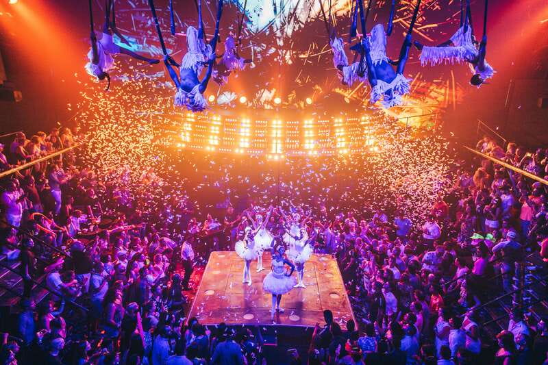 Cancun: Coco Bongo Nightclub Experience - Choosing between Premium, Gold, Double Gold, and Front Row