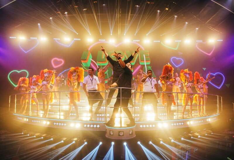 Cancun: Coco Bongo Nightclub Experience - The crowd changes the experience