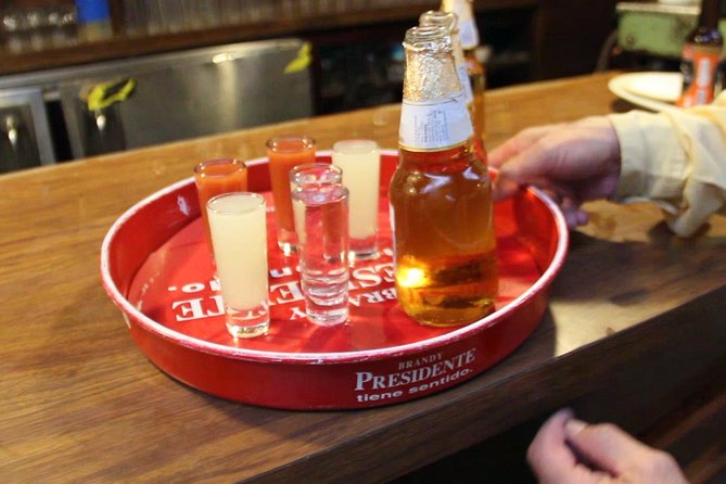 Cantinas -Traditional Mexican Bars of the Historic Center - Why the group size matters