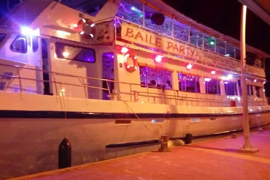 Cartagena: Buffet & party night,cocktails sailing in the bay - Key points to know before booking
