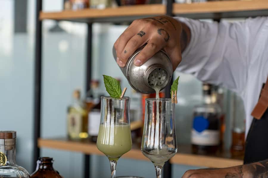 Cartagena: Colombian Cocktail Masterclass - The guide makes a big difference