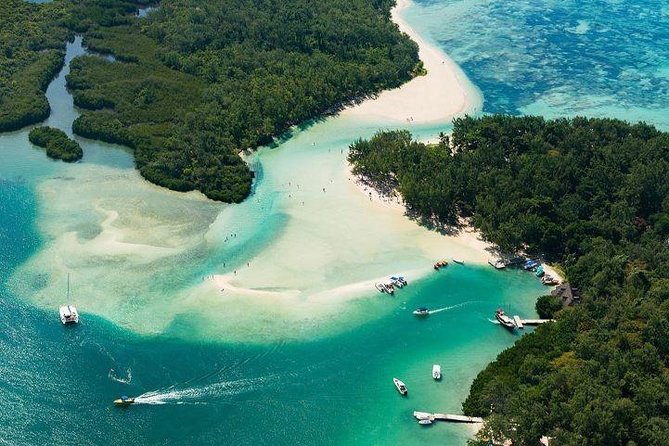 Catamaran Ile aux Cerfs, snorkeling + GRSE Waterfall, BBQ & Bar - The short visit to Grande Riviere Sud Est Waterfall