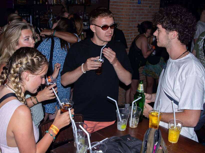 Chiang Mai Pub Crawl: The Best Nightlife in Town! - Karaoke gives the night its social center