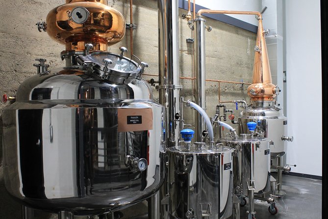 Chuckanut Bay Distillery Tour with 2 Mini Cocktails and Gift Glass - A one-hour tour with room for questions