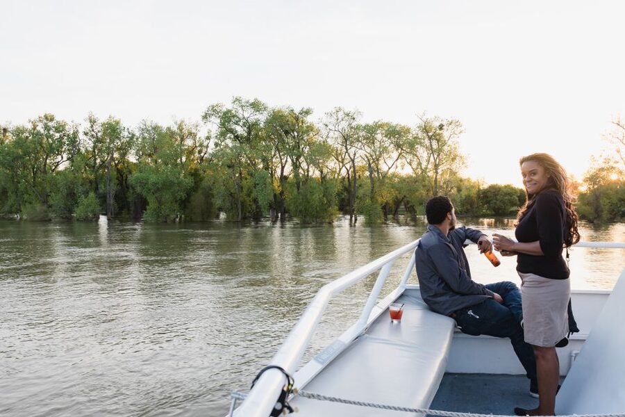City Cruises Sacramento: Cocktail River Cruise - A floating happy hour on the Sacramento River