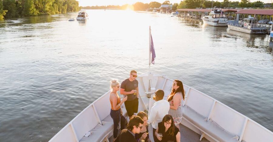 City Cruises Sacramento: Cocktail River Cruise - What the $43 ticket really covers