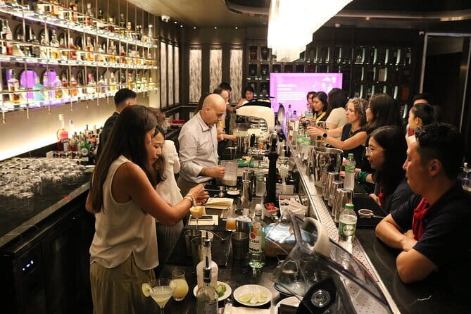 Cocktail Academy in Bangkok - Behind the bar on Sukhumvit 26