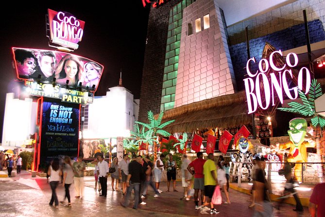 Coco Bongo Cancun Nightclub - Why the live music and acrobatics matter