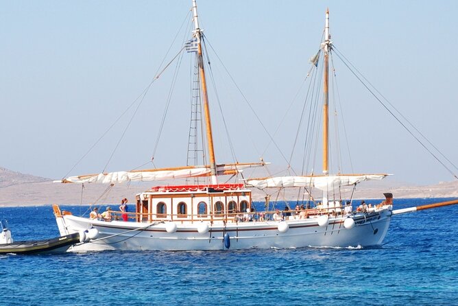 Corfu: Sunset Cruise on a Wooden Vessel with Cocktails & Bites - The mood: romantic, social, or family-friendly?