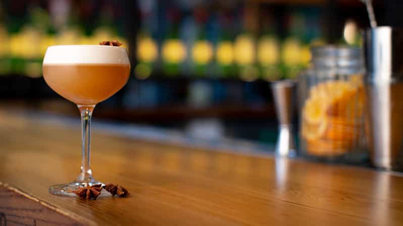 Cork: Jameson Cocktail Making Class at Midleton Distillery - Your first cocktail lesson