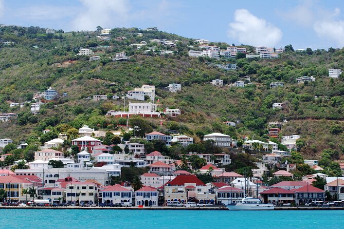 Da Conch Crawl- Walking Tour and Bar Crawl Downtown St. Thomas - Rum punch at Rum Island Pub