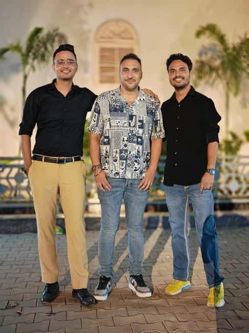 Delhi : Nightlife Tour with private car, guide & driver - A Delhi night built around three different moods