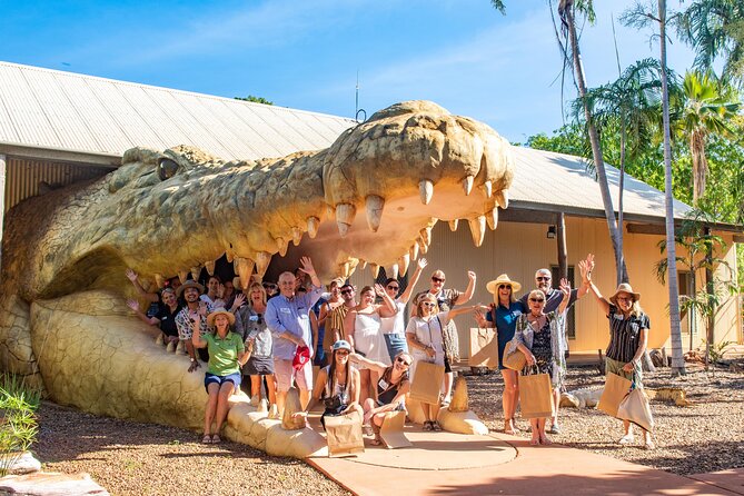 DINOSAUR ADVENTURE CRUISE - With Beachside Tapas and Cocktails - The waterfront meal and flourless chocolate cake