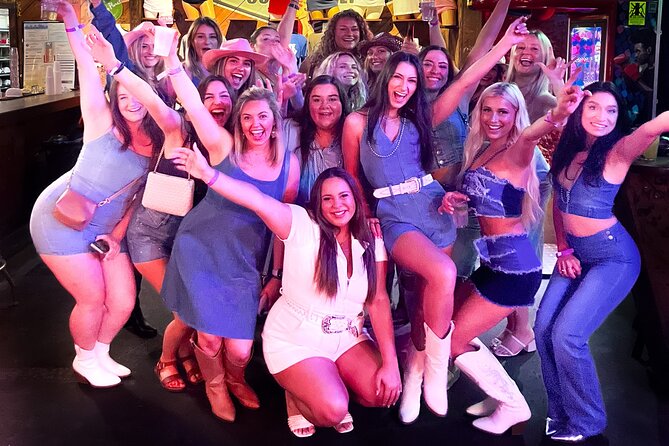 Downtown Austin VIP Bar & Club Crawl - Walking through 6th Street after dark