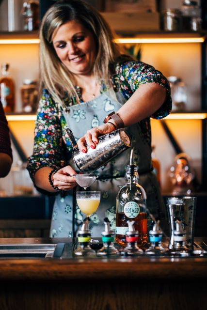 Dublin: Roe and Co Distillery Cocktail Workshop Experience - Quick points to know