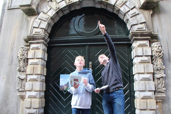 Dublin Self-Guided Murder Mystery Tour by Temple Bar - Walking time, transport, and accessibility