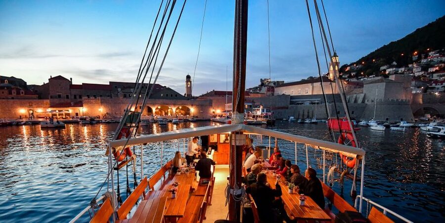 Dubrovnik: Panoramic Sunset Cocktail Cruise Around Old Town - Key points to know before booking