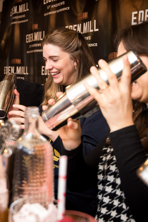 Edinburgh: Love Gin Cocktail Masterclass - The Bramble is the focus of the hour
