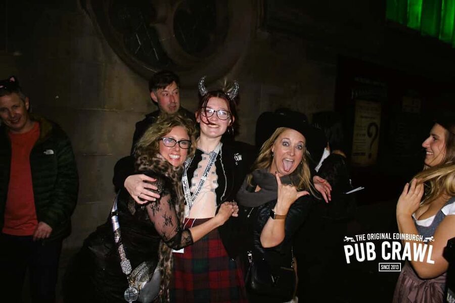 Edinburgh: The Original Pub Crawl 7 Bars 7 Shots & Discounts - Who will enjoy this most