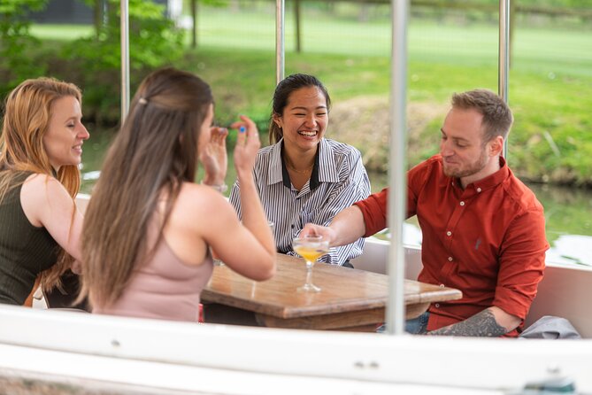 Evening Cocktail Cruise in Oxford - What comes in your glass