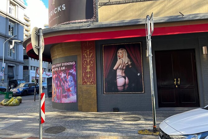 Exclusive Nightclub Tour with Local Gentlemen in Cape Town - What Mavericks Revue Bar adds to the night