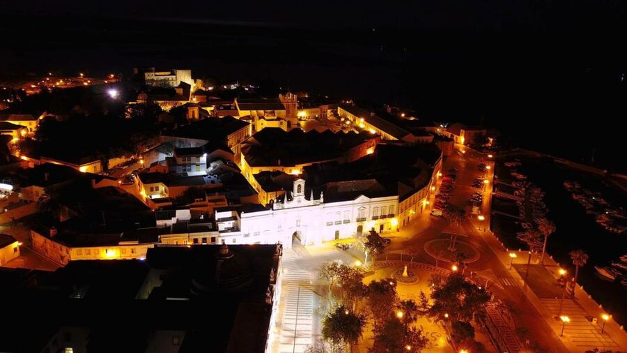 Faro: Night Segway Tour with Cocktails - Returning to Columbus for the second drink