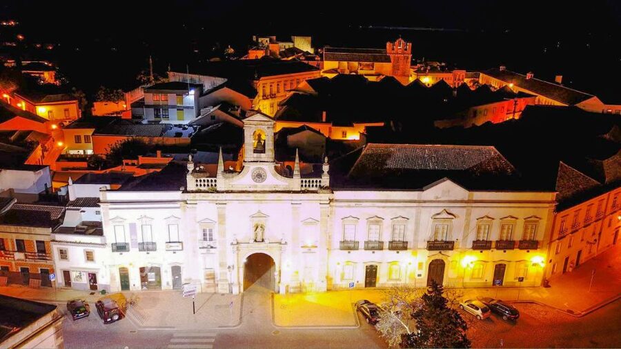 Faro: Night Segway Tour with Cocktails - Faro after dark, with more room to ride