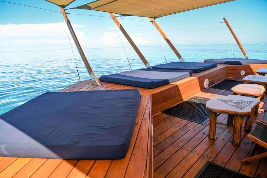 Fiji: Cloud 9 Floating Bar and Pizzeria Day Trip - Who will enjoy Cloud 9 most