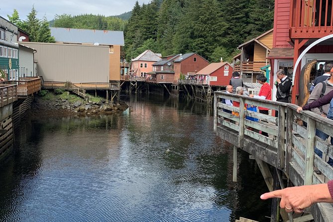 Fish Tales & Ales - 90 minute Historical Walking Tour of Fishing Fleet and Bars - Who will enjoy Fish Tales & Ales most