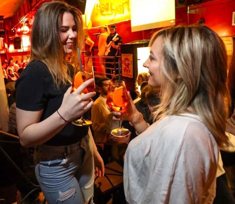 Florence: Bars, Piazzas & Local Vibes Social Walk - Key points at a glance