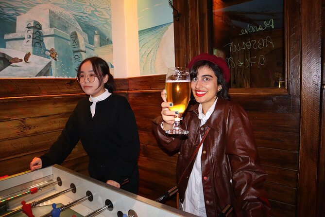 Friday Night Pub Crawl for Professionals in Vienna, Austria - Funky Monkey: tiki drinks and a real dance floor