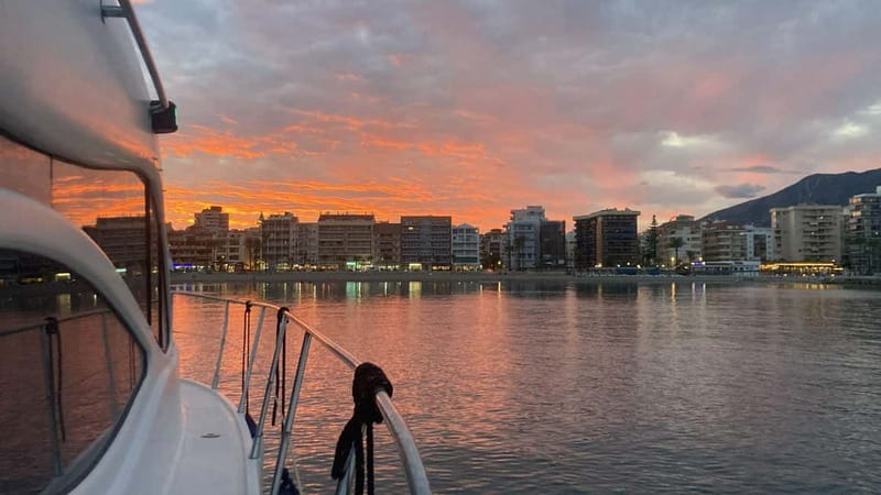 Fuengirola: Sunset Boat Tour - Cocktail Dinner & Champagne - A sunset dinner on the Costa del Sol