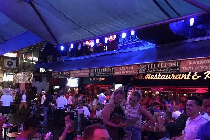 Gay Private Explorer - an insight tour to gay nightlife in Bangkok - About the Balcony portion of the night