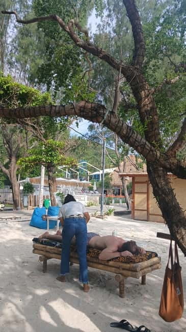 Gili Trawangan: Beach Massage with Sunset and Cocktail - Who will enjoy this Gili Trawangan experience
